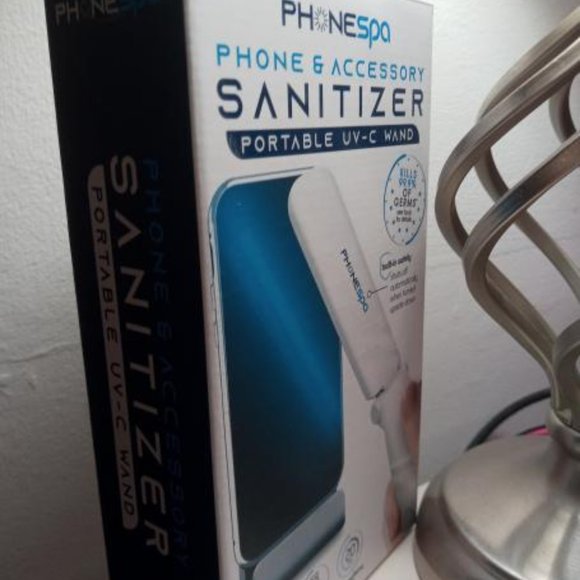 Phone & Accessory Sanitizer Portable UV-C Wand - Picture 3 of 4